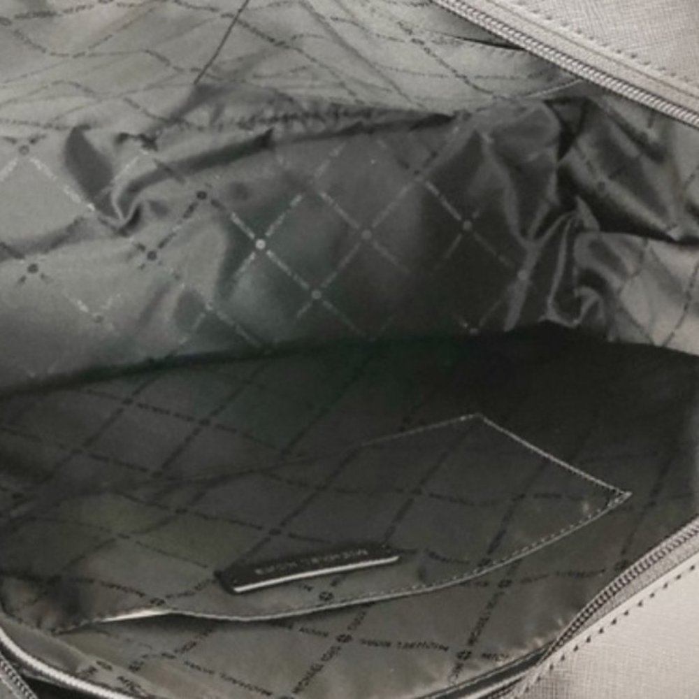 Michael Kors Black Saffiano Leather Large Tote NWT - Picture 3 of 8